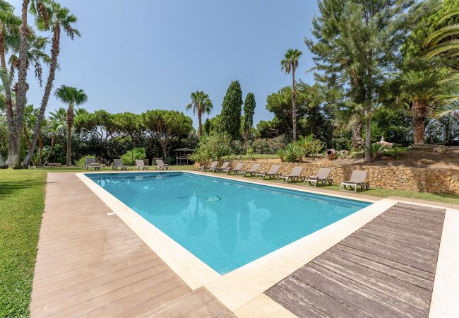 Villa à Vilamoura - Villa Natura | 6 Chambres | Villa Spectaculaire avec Jardin Spacieux | Vilamoura