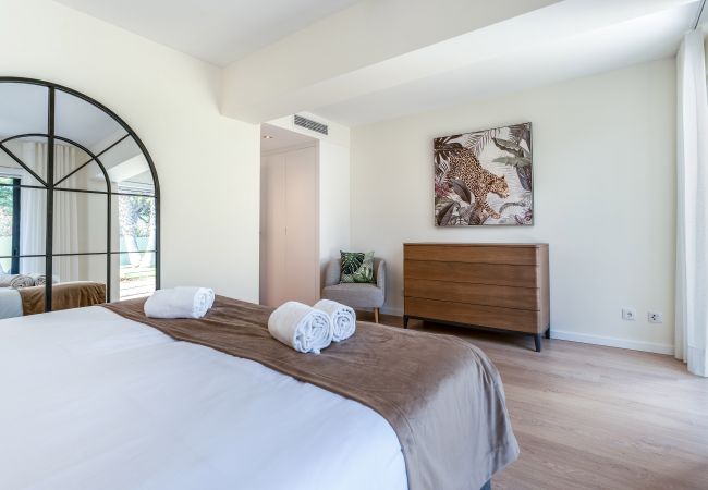 Villa à Vilamoura - Villa Natura | 6 Chambres | Villa Spectaculaire avec Jardin Spacieux | Vilamoura Villa à Vilamoura - Villa Natura | 6 Chambres | Villa Spectaculaire avec Jardin Spacieux | Vilamoura