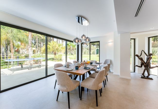 Villa à Vilamoura - Villa Natura | 6 Chambres | Villa Spectaculaire avec Jardin Spacieux | Vilamoura Villa à Vilamoura - Villa Natura | 6 Chambres | Villa Spectaculaire avec Jardin Spacieux | Vilamoura