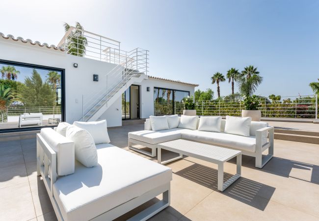 Villa à Vilamoura - Villa Natura | 6 Chambres | Villa Spectaculaire avec Jardin Spacieux | Vilamoura Villa à Vilamoura - Villa Natura | 6 Chambres | Villa Spectaculaire avec Jardin Spacieux | Vilamoura