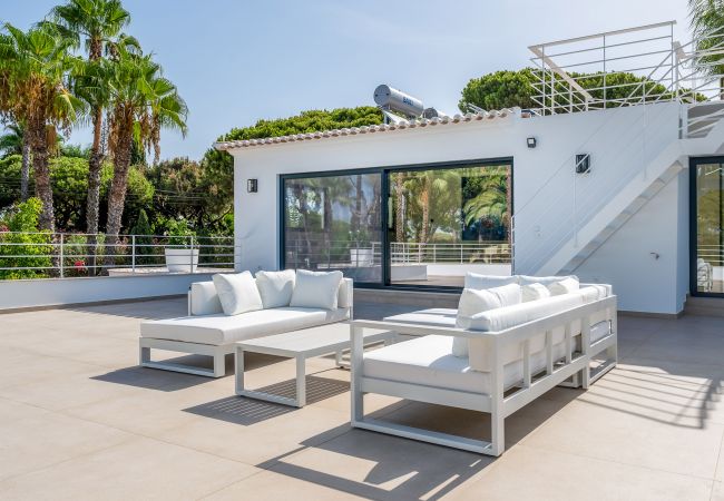 Villa à Vilamoura - Villa Natura | 6 Chambres | Villa Spectaculaire avec Jardin Spacieux | Vilamoura Villa à Vilamoura - Villa Natura | 6 Chambres | Villa Spectaculaire avec Jardin Spacieux | Vilamoura