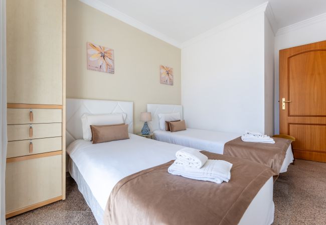 Maison mitoyenne à Albufeira - Casa Sal | 4 Chambres | Centrale | Olhos de Água Maison mitoyenne à Albufeira - Casa Sal | 4 Chambres | Centrale | Olhos de Água