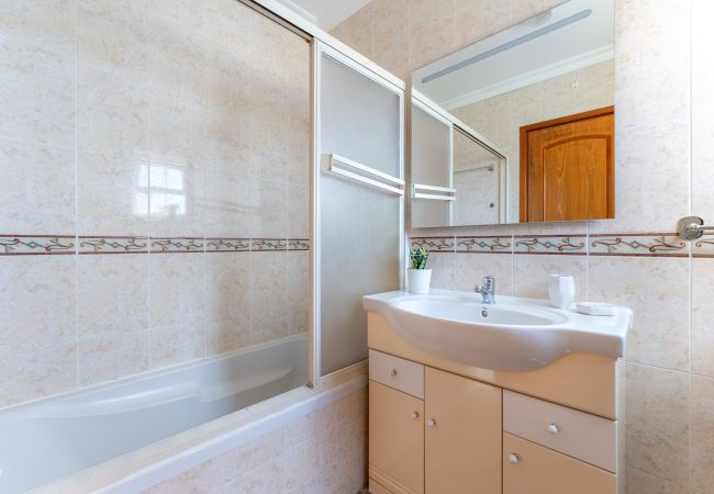 Maison mitoyenne à Albufeira - Casa Sal | 4 Chambres | Centrale | Olhos de Água Maison mitoyenne à Albufeira - Casa Sal | 4 Chambres | Centrale | Olhos de Água