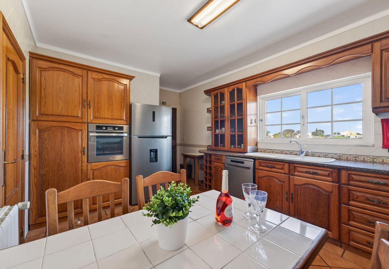 Villa à Albufeira - Villa Girassol | 5 Chambres | Central | Albufeira