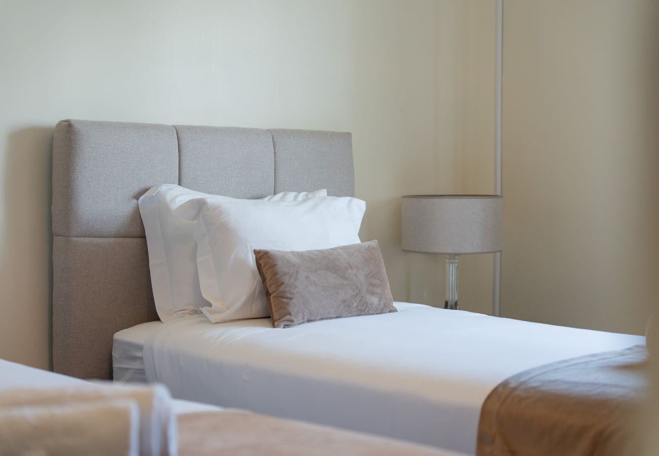 Villa à Albufeira - Villa Girassol | 5 Chambres | Central | Albufeira