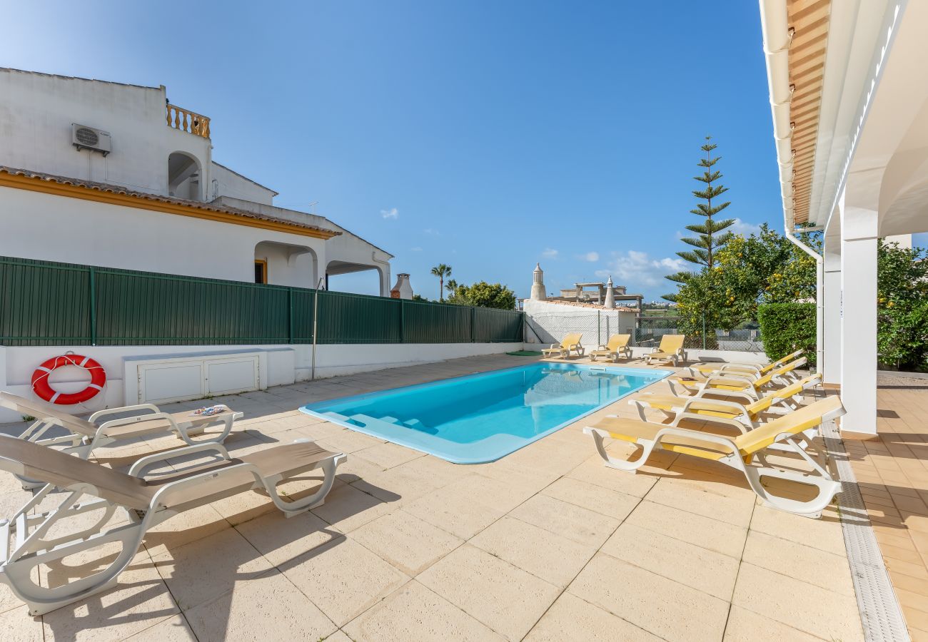 Villa à Albufeira - Villa Girassol | 5 Chambres | Central | Albufeira