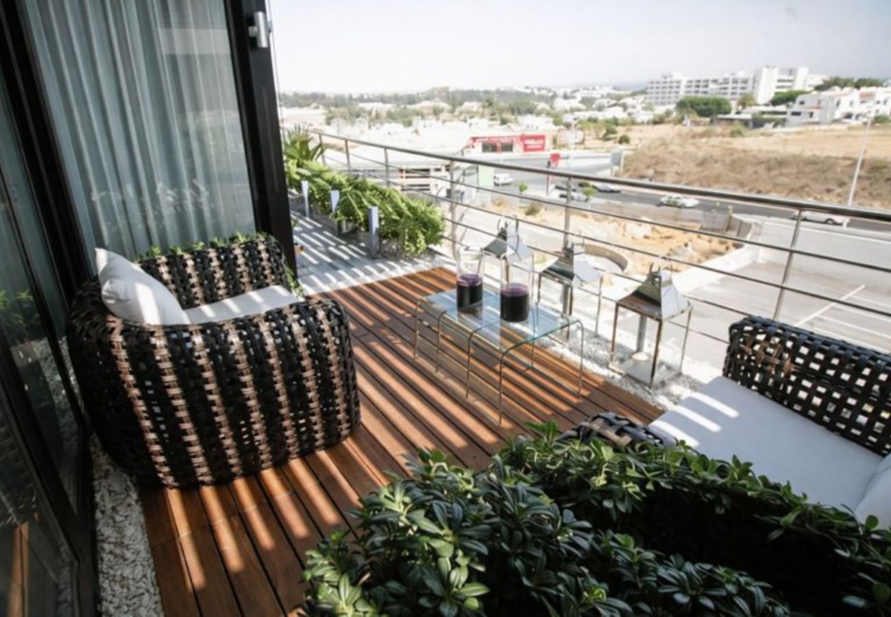 Appartement à Albufeira - Penthouse Grand Noir | Jacuzzi extérieur | Près d'Oura