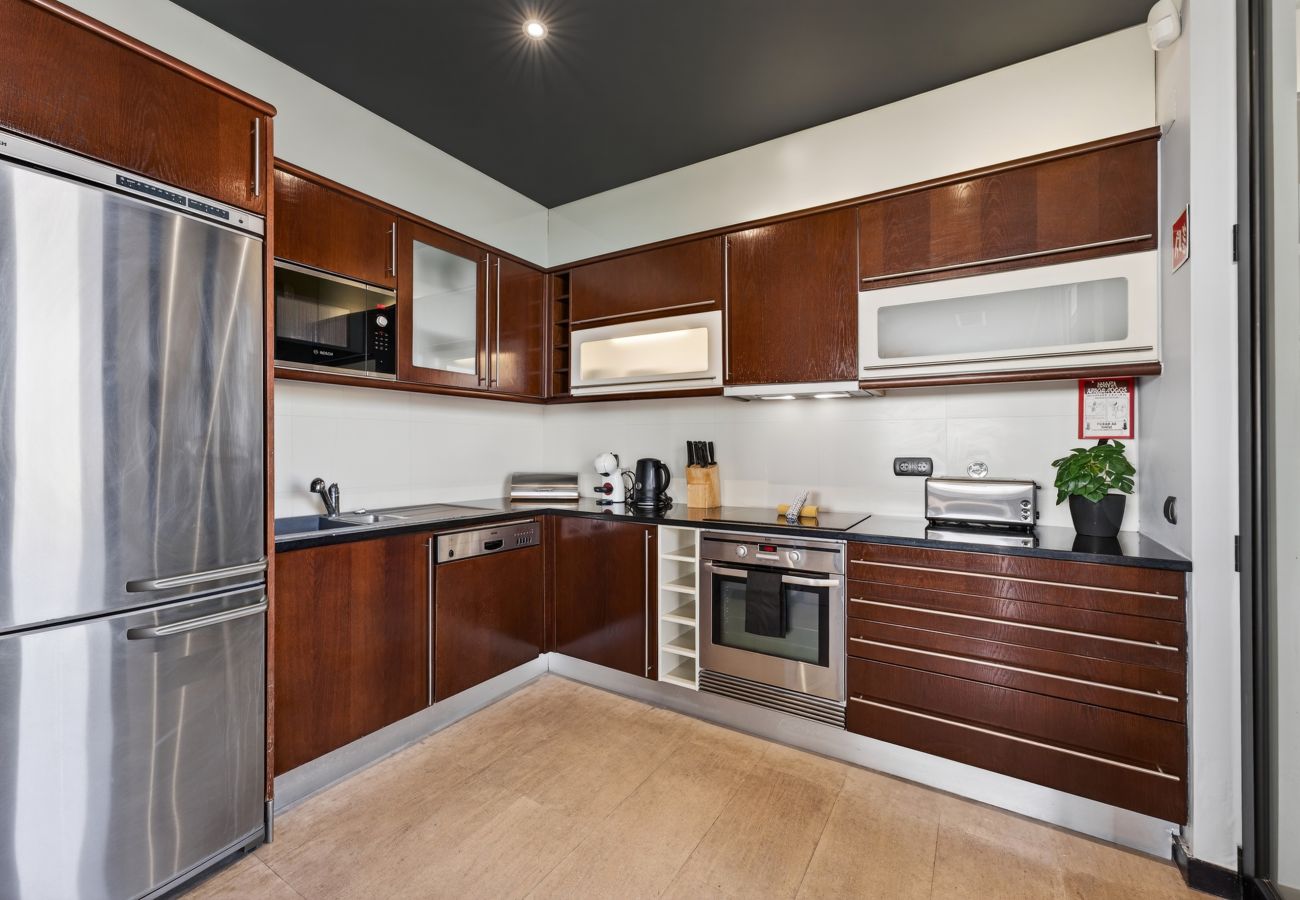 Appartement à Albufeira - Penthouse Grand Noir | Jacuzzi extérieur | Près d'Oura