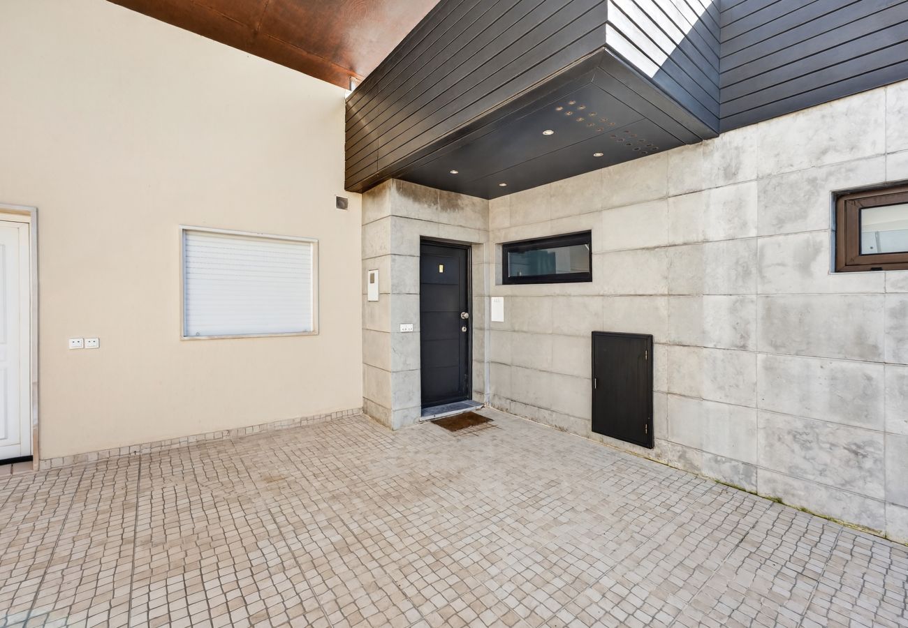 Appartement à Albufeira - Penthouse Grand Noir | Jacuzzi extérieur | Près d'Oura