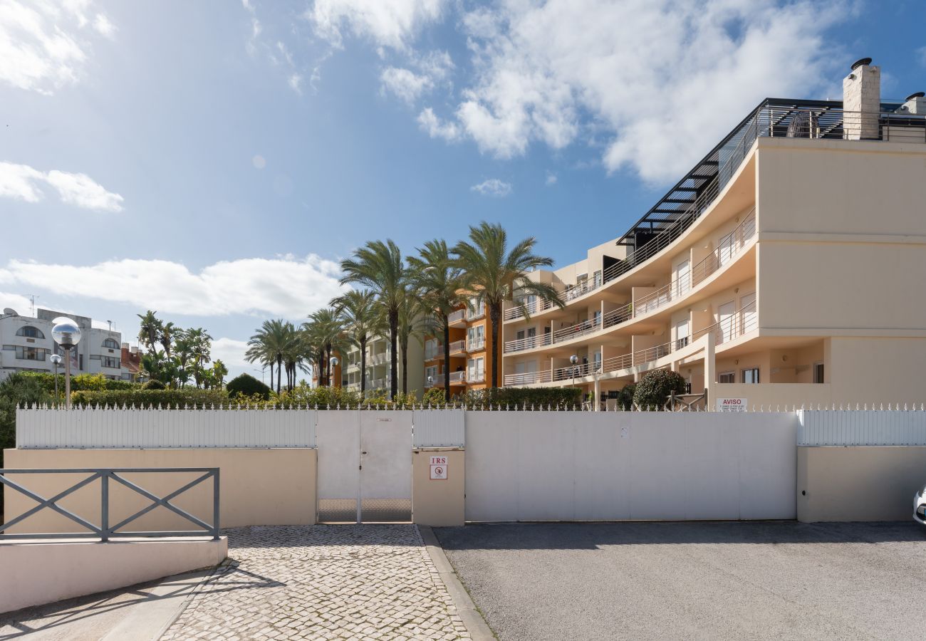 Appartement à Albufeira - Penthouse Grand Noir | Jacuzzi extérieur | Près d'Oura