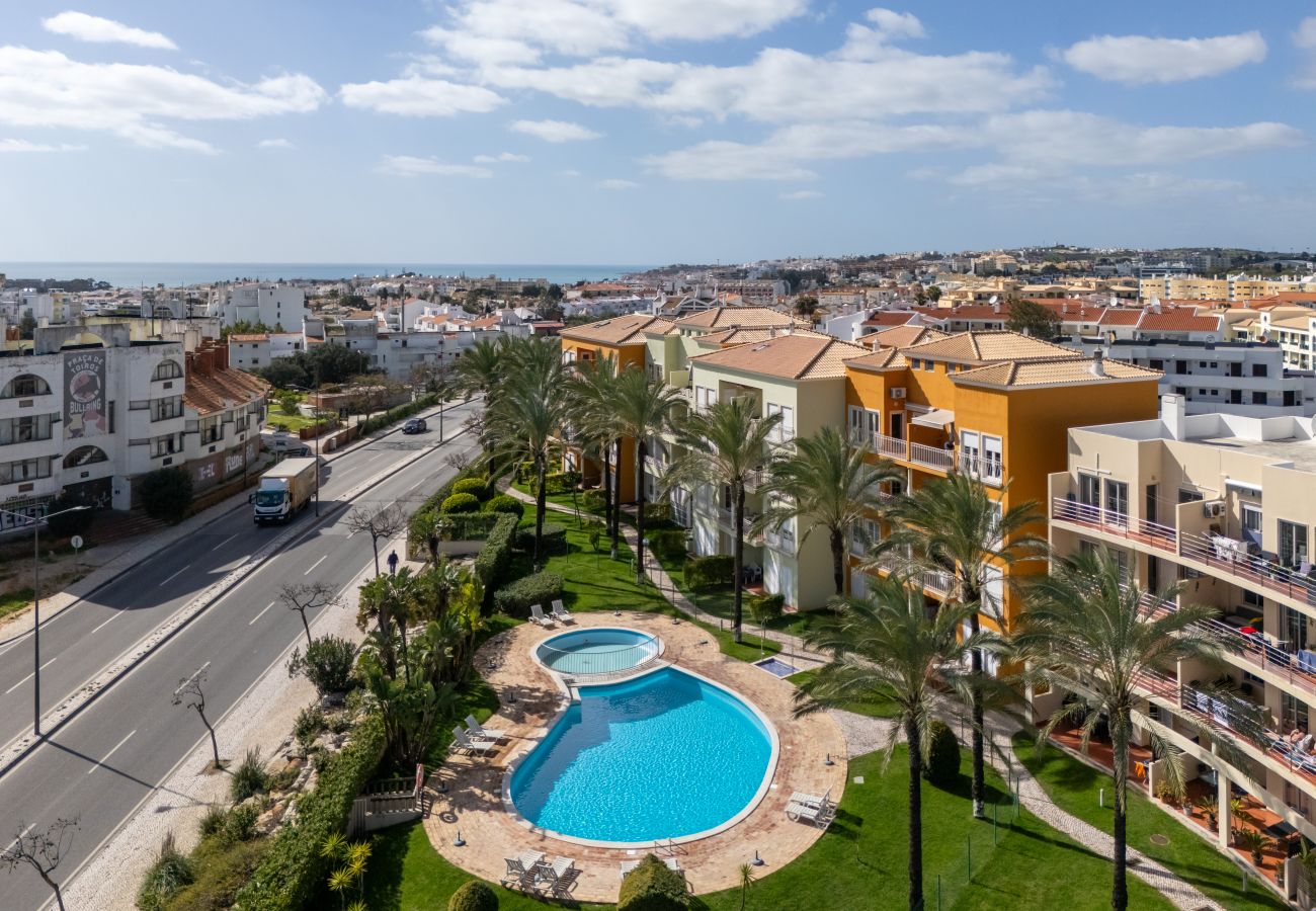 Appartement à Albufeira - Penthouse Grand Noir | Jacuzzi extérieur | Près d'Oura