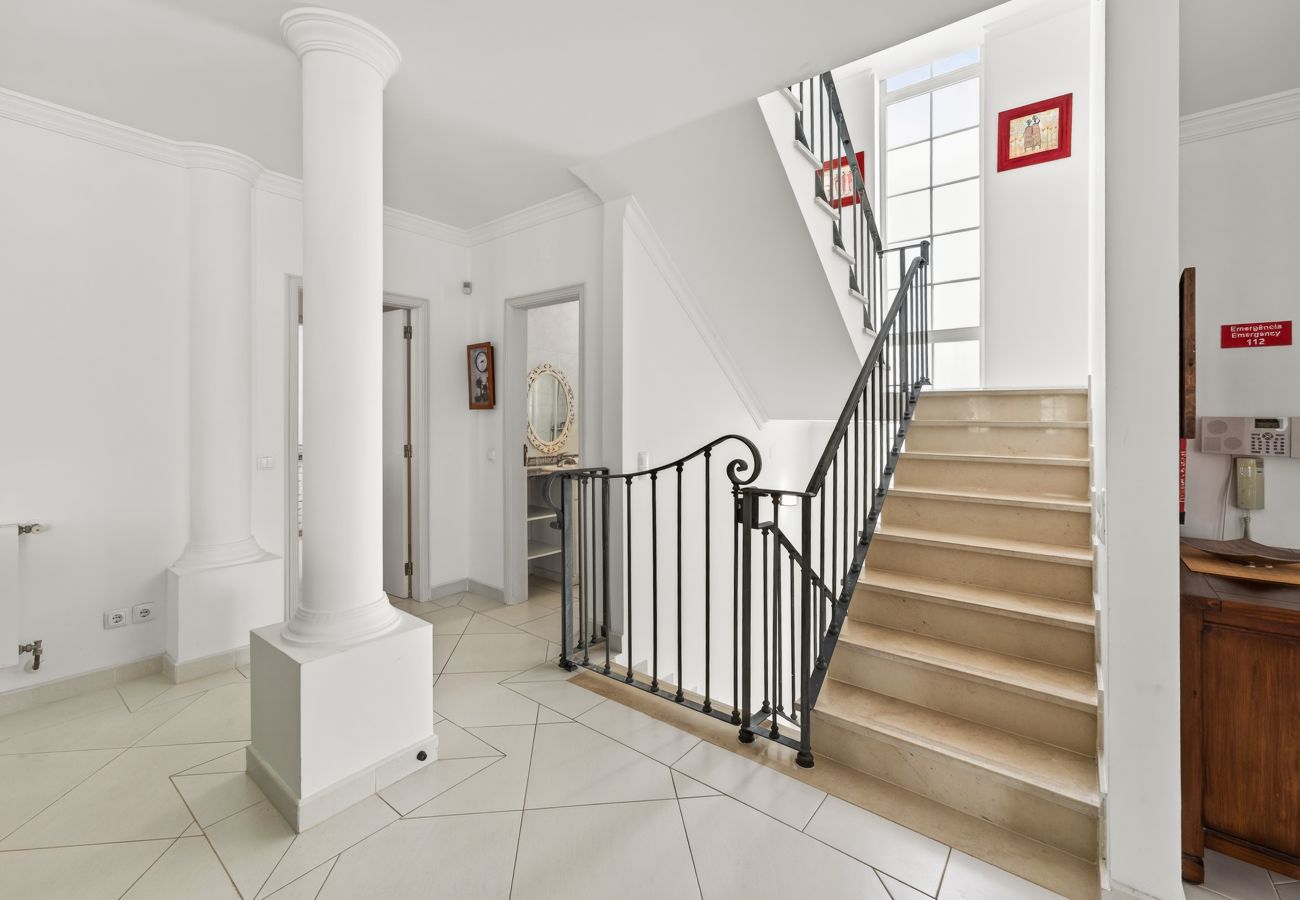 Villa à Albufeira - Villa Féliz | 4 chambres | Près du port de plaisance | Albufeira