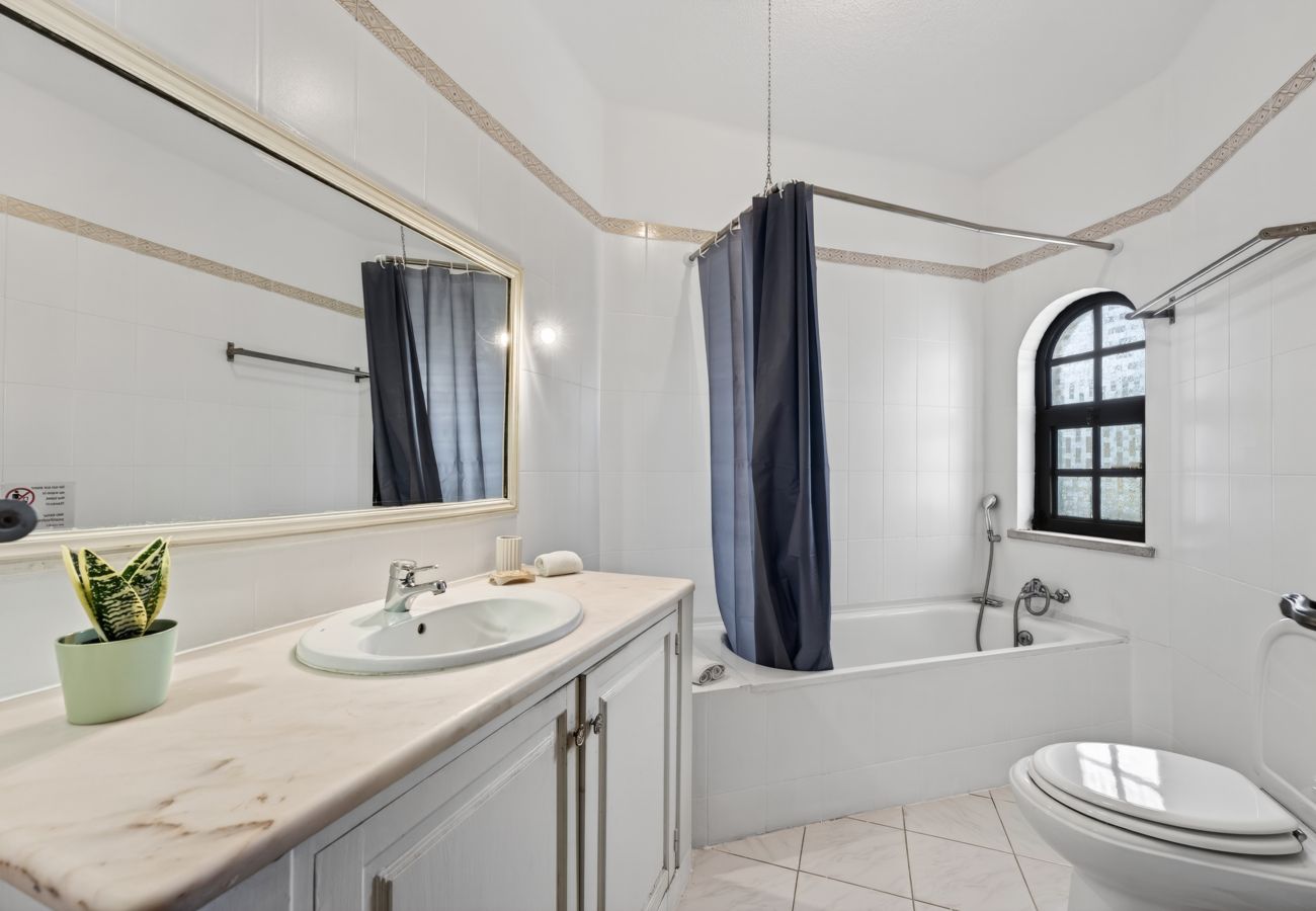Maison à Olhos D´Água - Casa 19 | 3 chambres | Près de la plage | Olhos de Agua