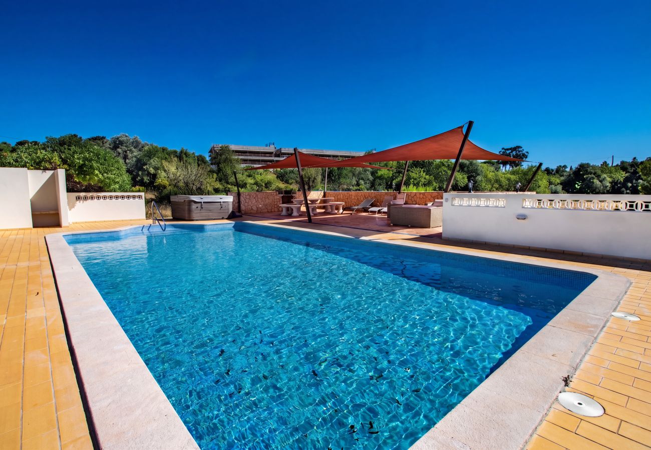 Villa à Carvoeiro - Villa Ursa | 6 chambres | Jacuzzi | Benagil