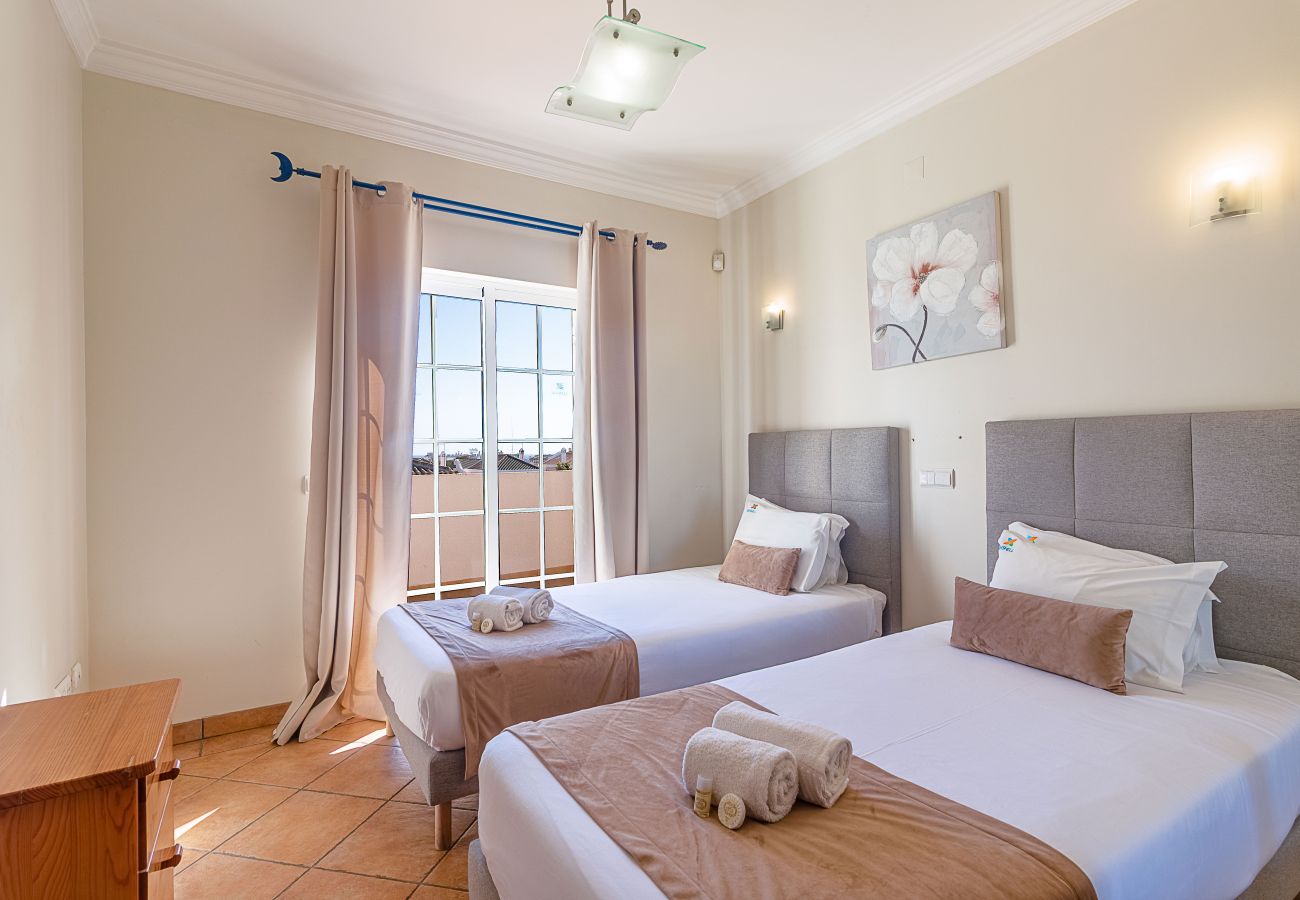 Villa à Albufeira - Villa Tulipa | 4 Chambres | Piscine Privée| Albufeira