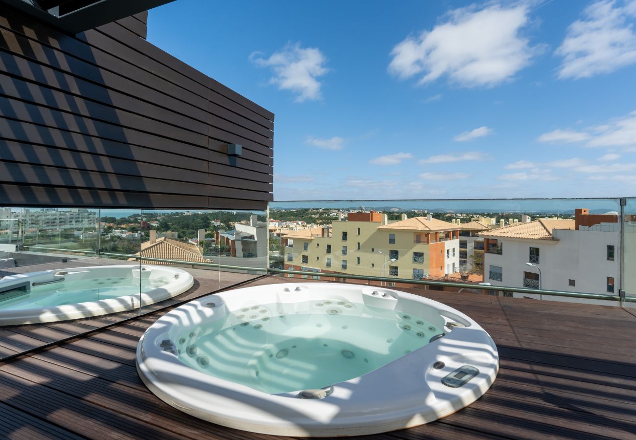 Appartement à Albufeira - Penthouse Grand Noir | Jacuzzi extérieur | Près d'Oura