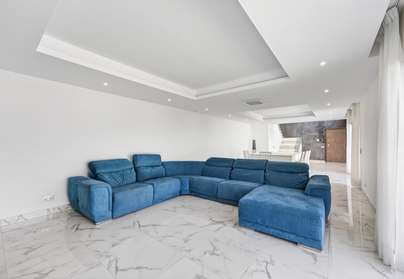 Villa à Guia - Villa Alegria | 10 pax | Jacuzzi | Salgados