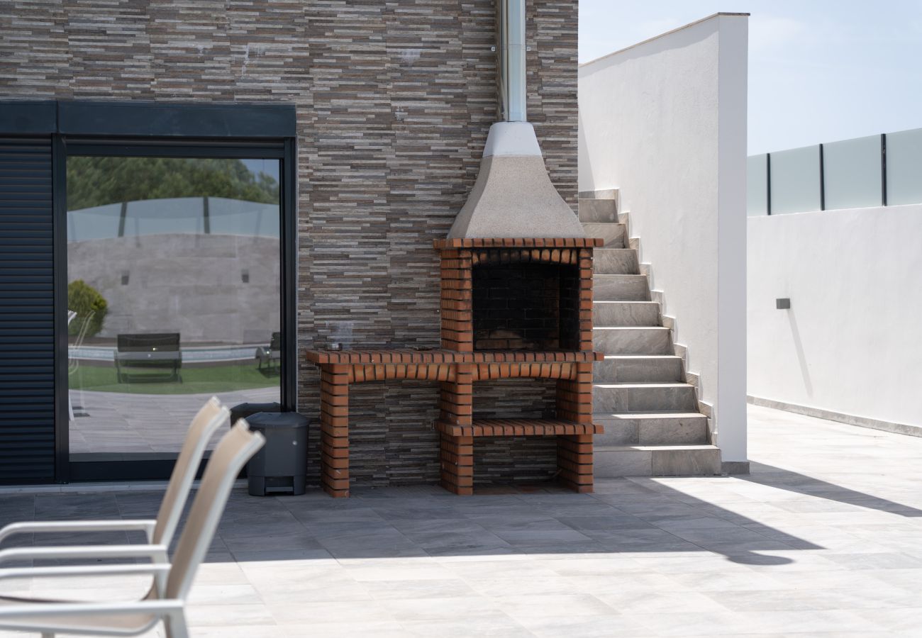 Villa à Guia - Villa Alegria | 10 pax | Jacuzzi | Salgados