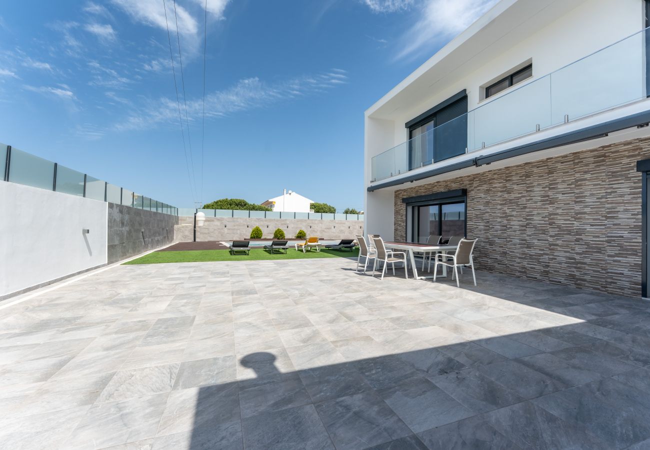 Villa à Guia - Villa Alegria | 10 pax | Jacuzzi | Salgados