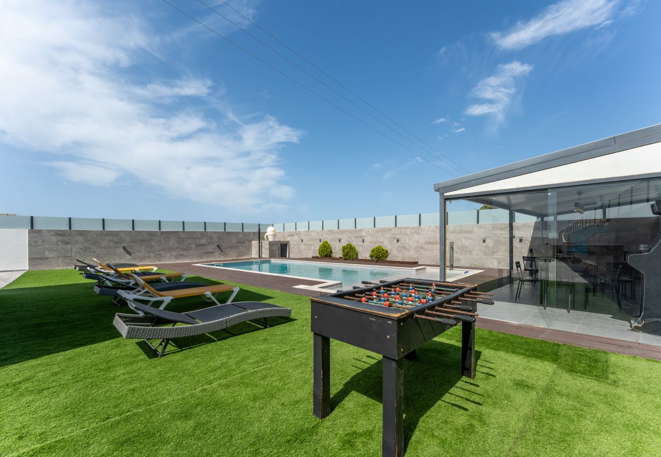 Villa à Guia - Villa Alegria | 10 pax | Jacuzzi | Salgados