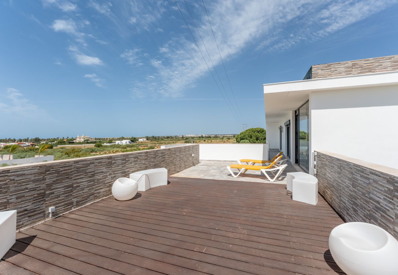 Villa à Guia - Villa Alegria | 10 pax | Jacuzzi | Salgados