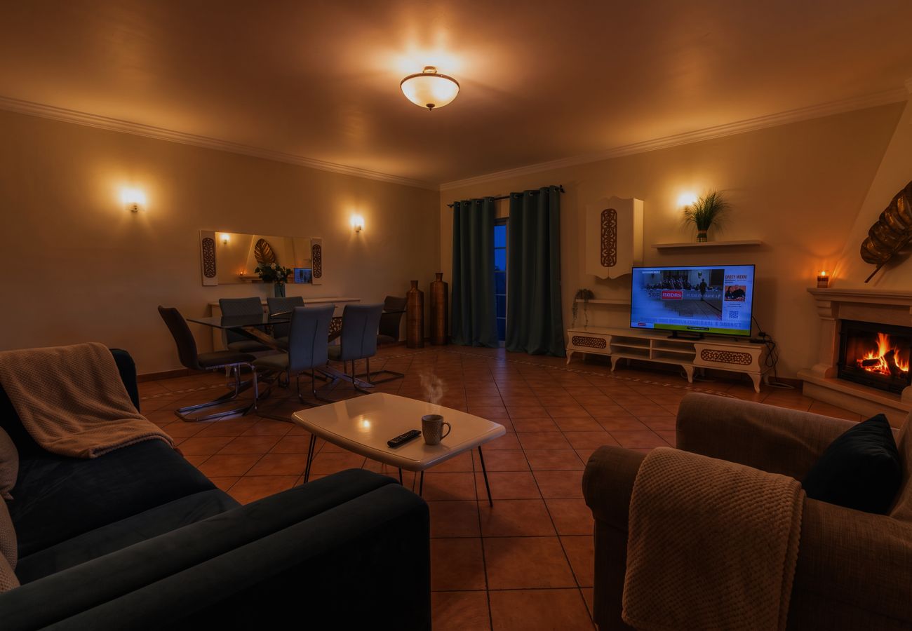 Villa in Albufeira - Villa Tulipa | 4 Bedrooms | Private Swimming Pool | Albufeira