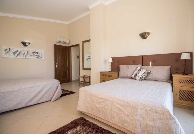 Villa in Estoi - Villa Panorâmica Villa in Estoi - Villa Panorâmica