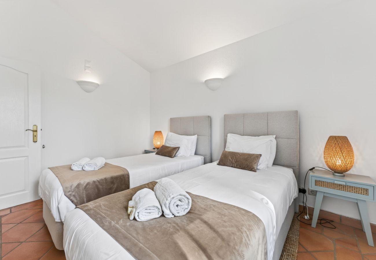 House in Albufeira - Casa na Falésia | 3 Bedrooms | Falésia Beach | Olhos de Água