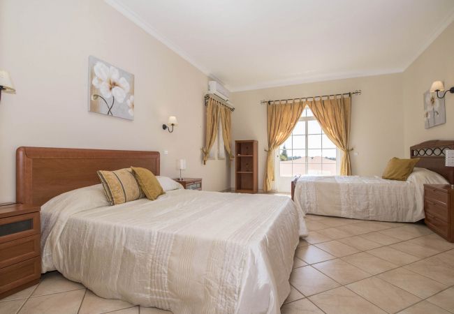 Villa em Boliqueime - Quinta das Laranjeiras Villa em Boliqueime - Quinta das Laranjeiras