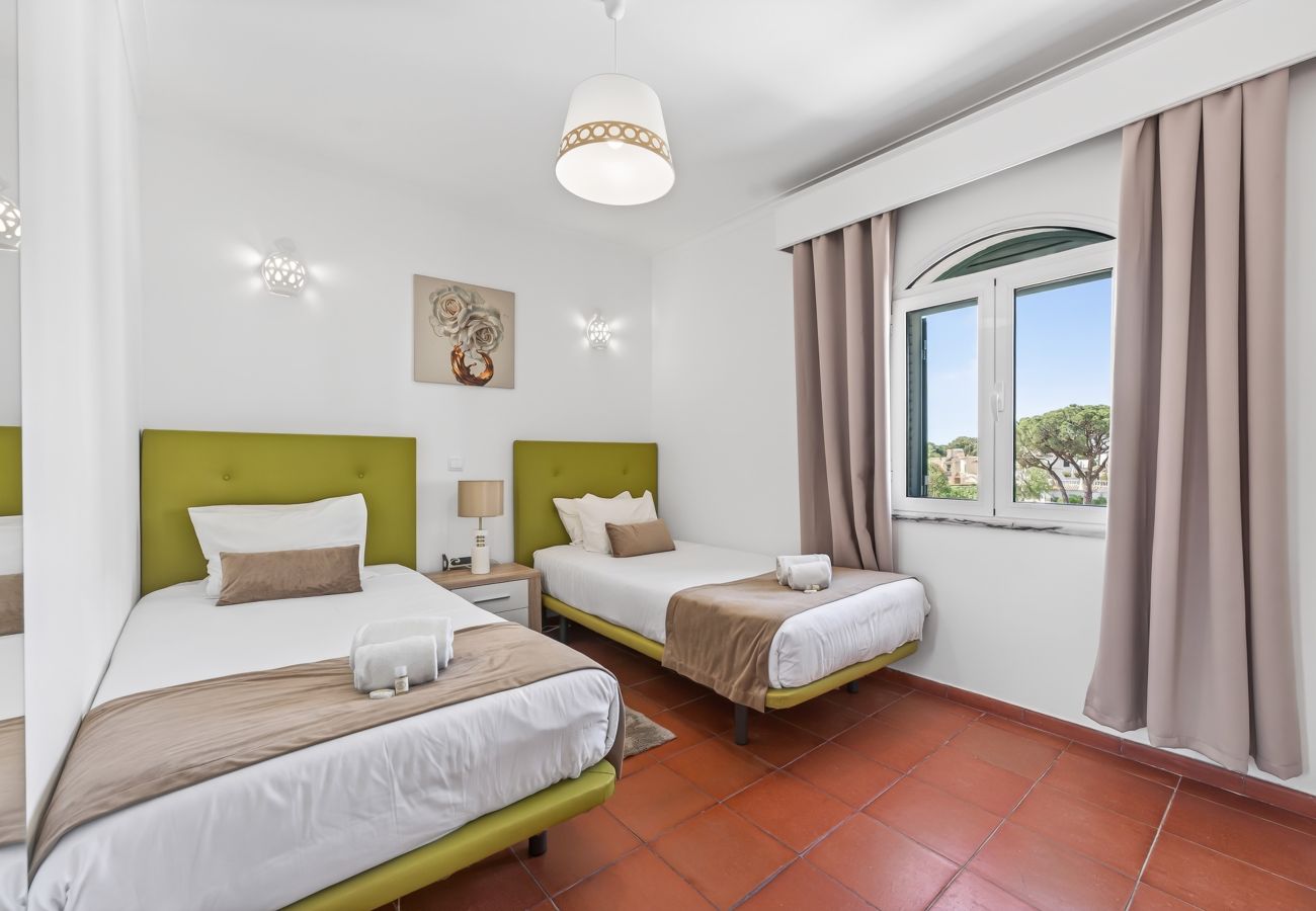 Villa em Vilamoura - Villa Jade | 4 Quartos | Piscina | Aldeia Velha | Vilamoura