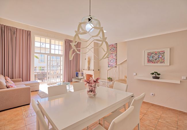 Villa em Sesmarias - Ponta Grande 4 - GA-3557