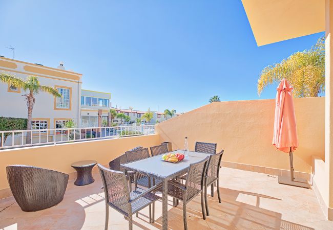 Villa em Sesmarias - Ponta Grande 4 - GA-3557