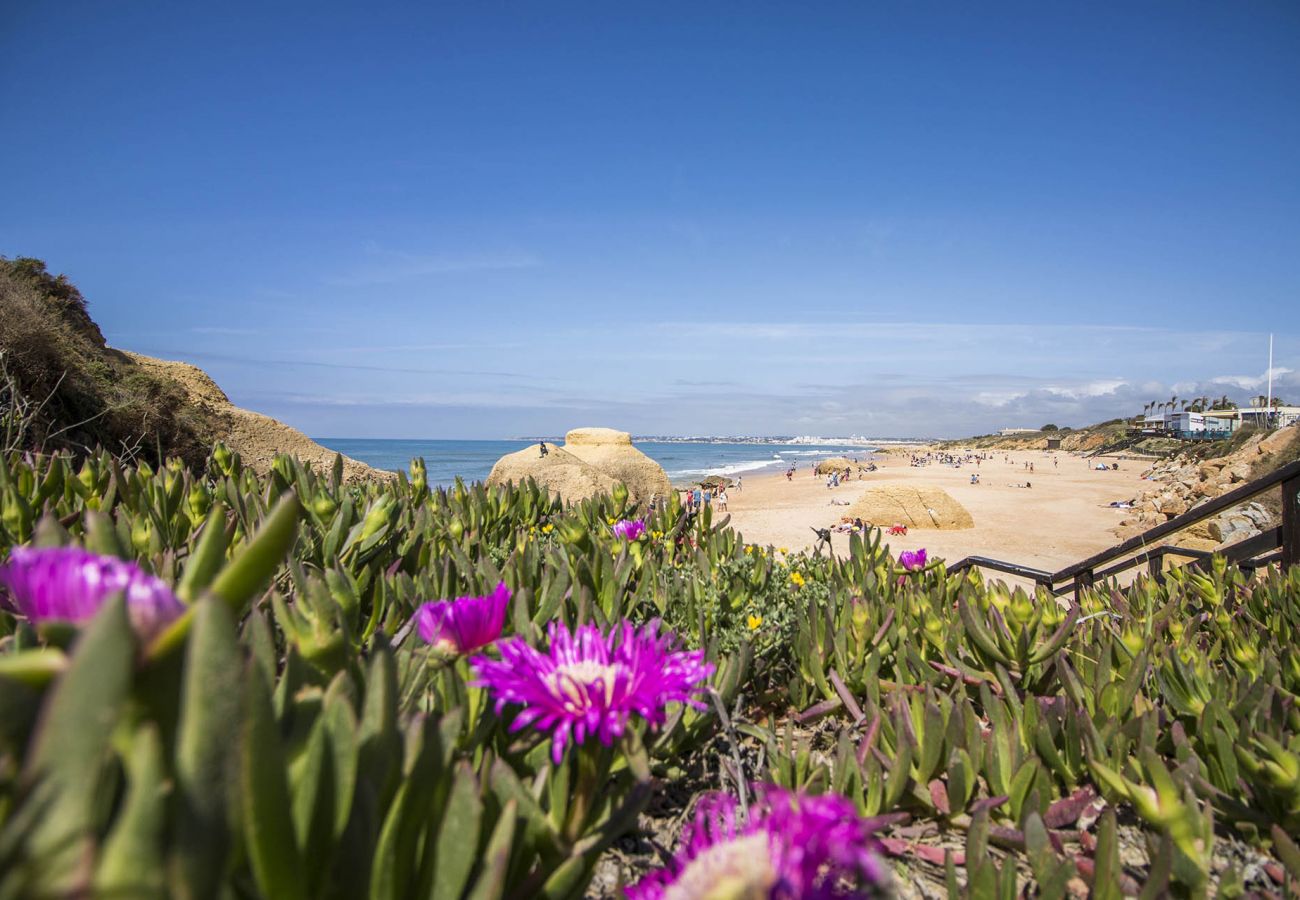 Villa em Galé - Villa Magali | 4 Quartos | a Pé da Praia | Galé