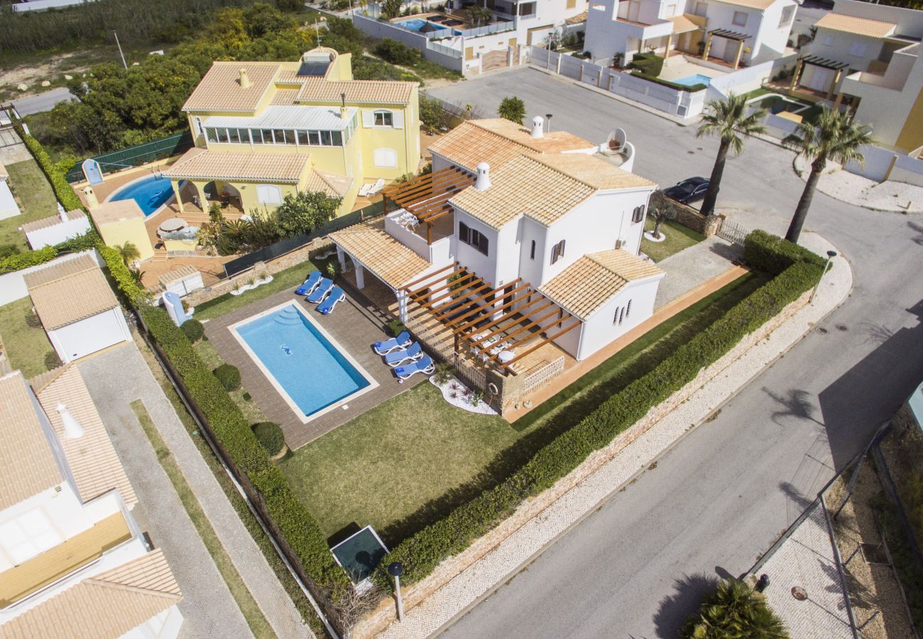 Villa em Galé - Villa Magali | 4 Quartos | a Pé da Praia | Galé