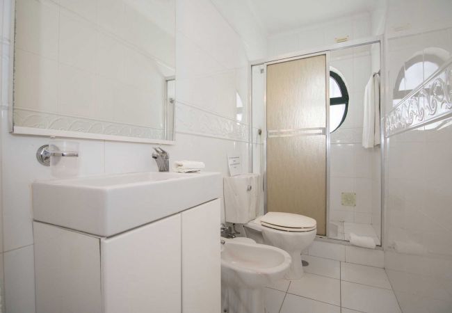 Villa em Vilamoura - Villa Jade | 4 Quartos | Piscina | Aldeia Velha | Vilamoura Villa em Vilamoura - Villa Jade | 4 Quartos | Piscina | Aldeia Velha | Vilamoura