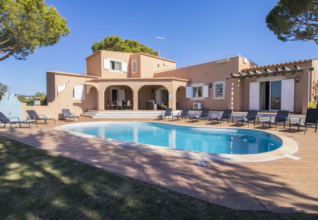 Villa em Vilamoura - Villa Anita | 5 Quartos | Privada | Vilamoura Villa em Vilamoura - Villa Anita | 5 Quartos | Privada | Vilamoura
