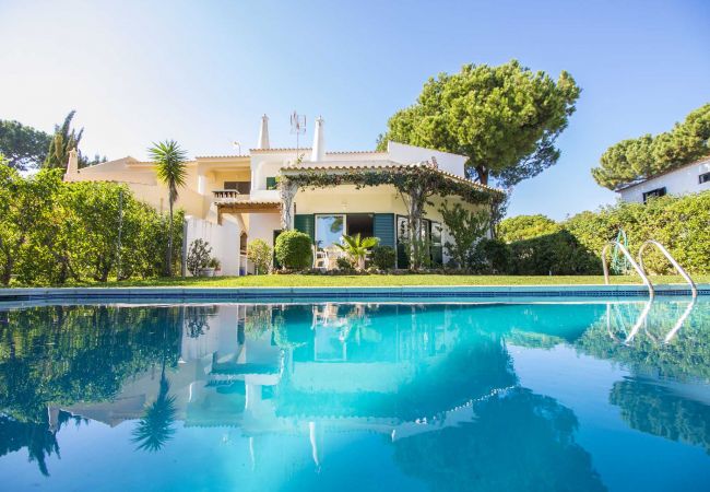 Casa em Vilamoura - Casa Clara | 4 Quartos | Piscina Privada | Vilamoura Casa em Vilamoura - Casa Clara | 4 Quartos | Piscina Privada | Vilamoura