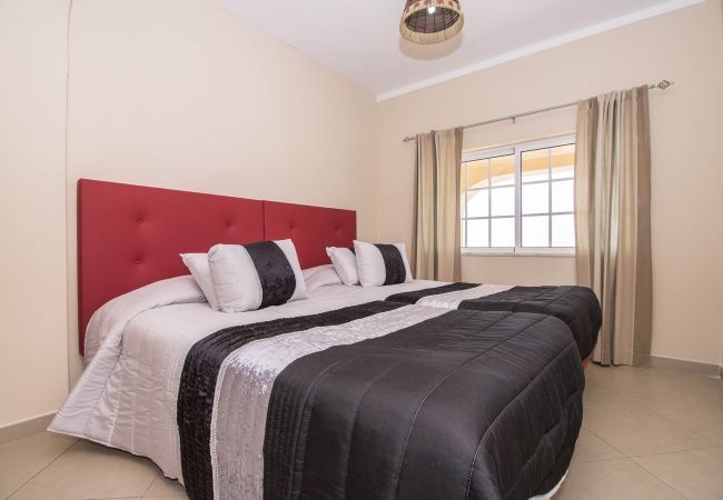 Villa em Estoi - Villa Florencio | 4 Quartos | Vistas Panorâmicas | Estói Villa em Estoi - Villa Florencio | 4 Quartos | Vistas Panorâmicas | Estói