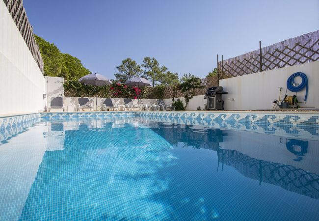 Casa geminada em Almancil - Casa Granada | 4 Quartos | Piscina Privada | Varandas do Lago Casa geminada em Almancil - Casa Granada | 4 Quartos | Piscina Privada | Varandas do Lago