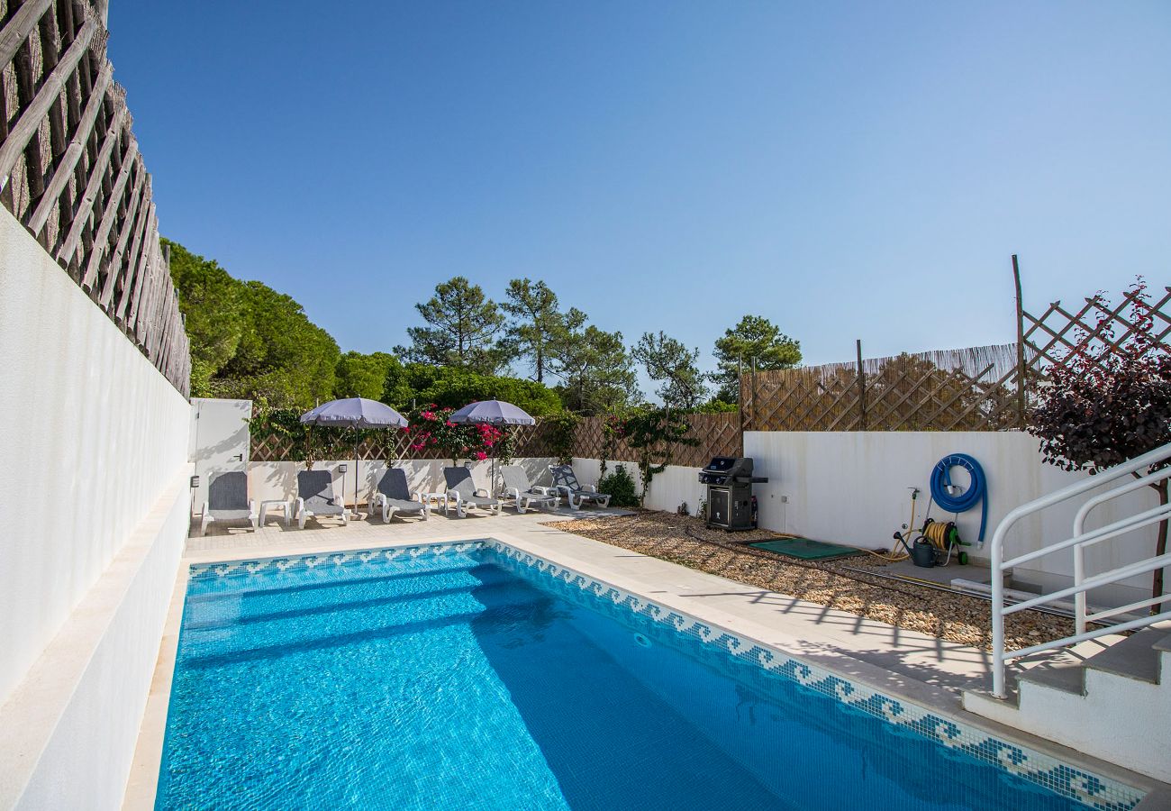 Casa geminada em Almancil - Casa Granada | 4 Quartos | Piscina Privada | Varandas do Lago