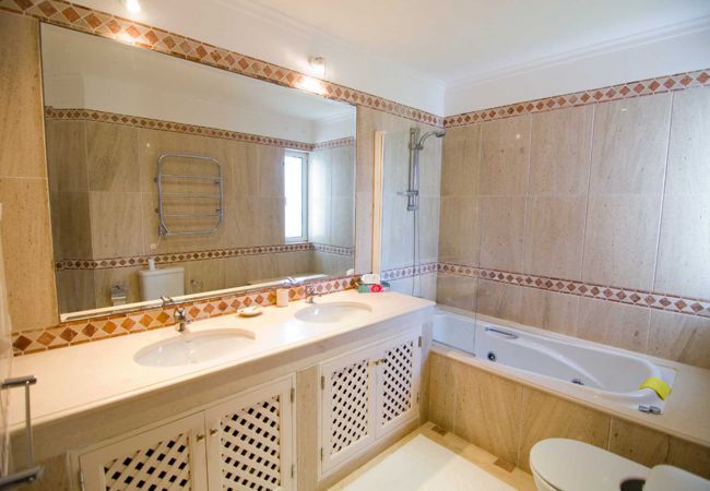 Apartamento em Quinta do Lago - Apartamento Jarro | 2 Quartos | Elegante | Quinta do Lago Apartamento em Quinta do Lago - Apartamento Jarro | 2 Quartos | Elegante | Quinta do Lago