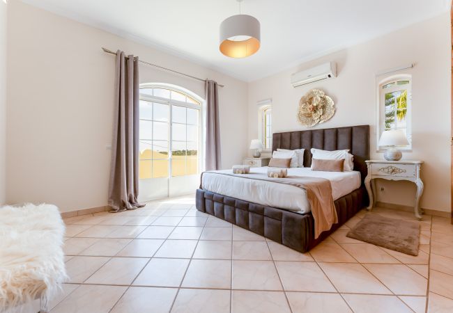 Villa em Boliqueime - Quinta das Laranjeiras | 4 Quartos | Casa no Campo | Boliqueime Villa em Boliqueime - Quinta das Laranjeiras | 4 Quartos | Casa no Campo | Boliqueime