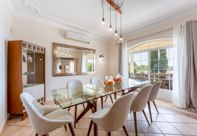 Villa em Boliqueime - Quinta das Laranjeiras | 4 Quartos | Casa no Campo | Boliqueime Villa em Boliqueime - Quinta das Laranjeiras | 4 Quartos | Casa no Campo | Boliqueime