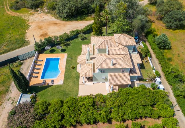 Villa em Boliqueime - Quinta das Laranjeiras | 4 Quartos | Casa no Campo | Boliqueime Villa em Boliqueime - Quinta das Laranjeiras | 4 Quartos | Casa no Campo | Boliqueime