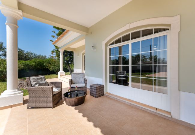 Villa em Boliqueime - Quinta das Laranjeiras | 4 Quartos | Casa no Campo | Boliqueime Villa em Boliqueime - Quinta das Laranjeiras | 4 Quartos | Casa no Campo | Boliqueime