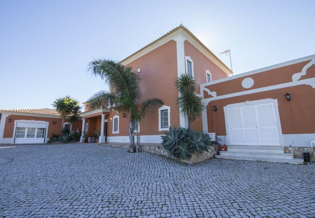 Villa em Boliqueime - Quinta das Yuccas | 6 Quartos | Casa de Campo | Boliqueime