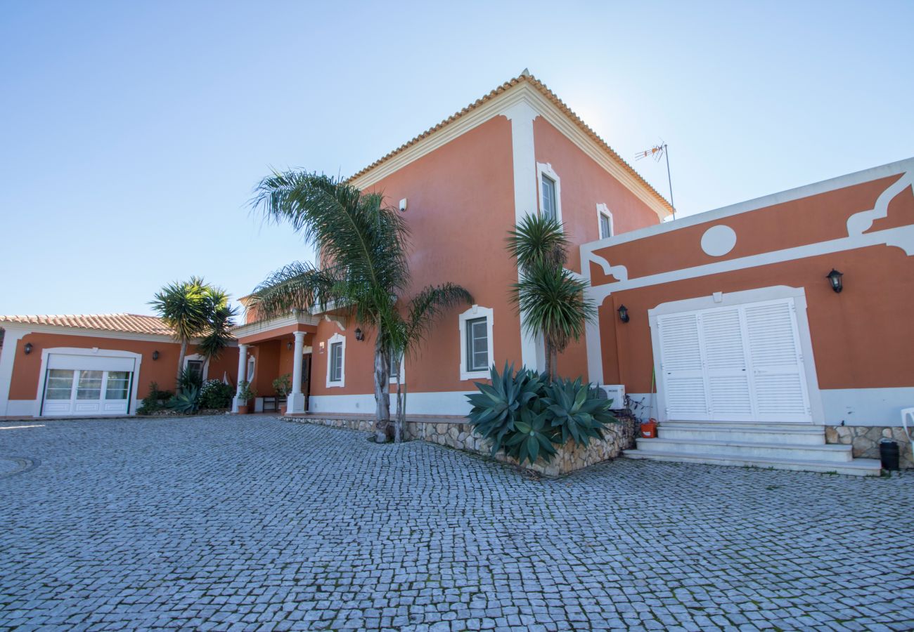 Villa em Boliqueime - Quinta das Yuccas | 6 Quartos | Casa de Campo | Boliqueime