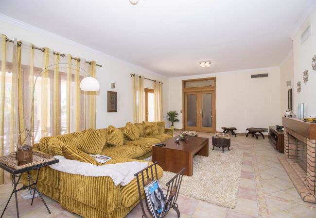 Villa em Almancil - Villa Valentina | 5 Quartos | Super Tranquila | Quinta do Mar Villa em Almancil - Villa Valentina | 5 Quartos | Super Tranquila | Quinta do Mar