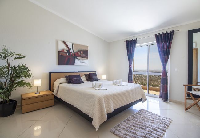 Villa em Loulé - Villa Vista | 4 Quartos | Lindas Vistas | Goldra Villa em Loulé - Villa Vista | 4 Quartos | Lindas Vistas | Goldra
