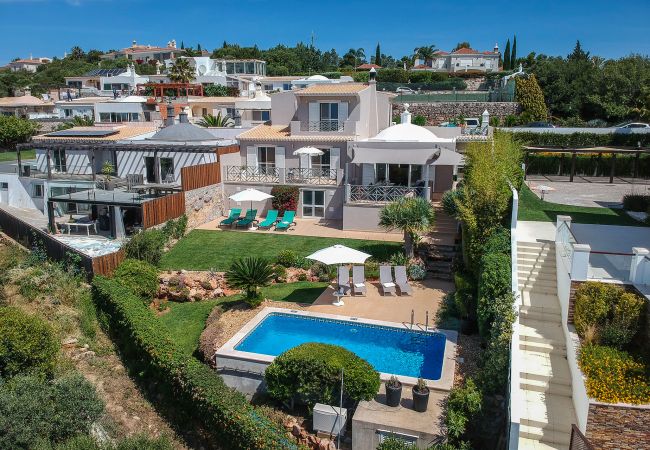 Villa em Loulé - Villa Vista | 4 Quartos | Lindas Vistas | Goldra Villa em Loulé - Villa Vista | 4 Quartos | Lindas Vistas | Goldra